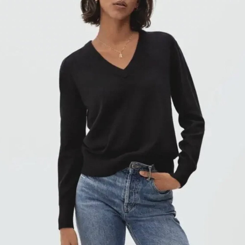 Everlane The Cashmere V-Neck Sweater in Black Size Small